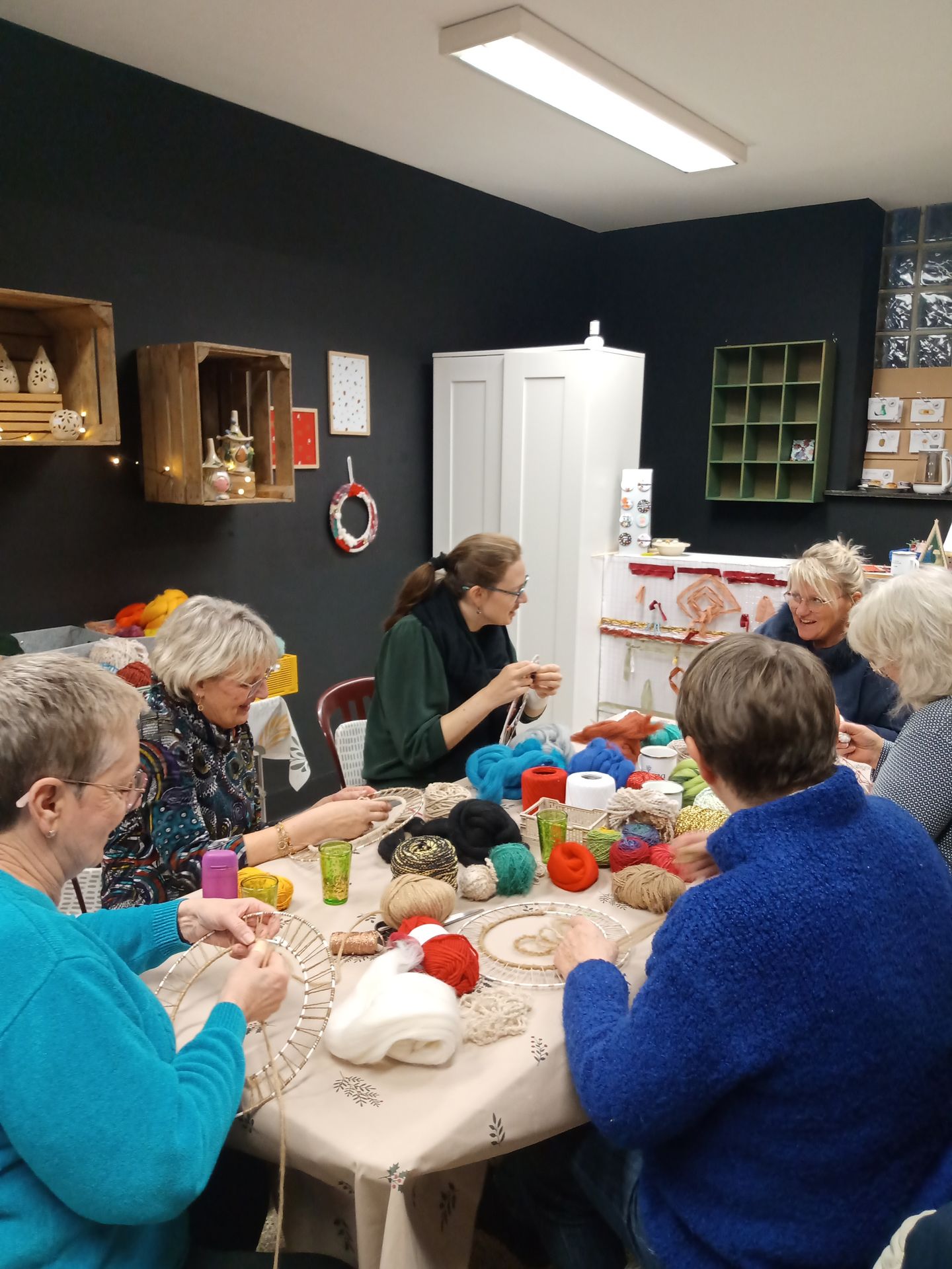 photo prise lors d'un atelier tissage circulaire