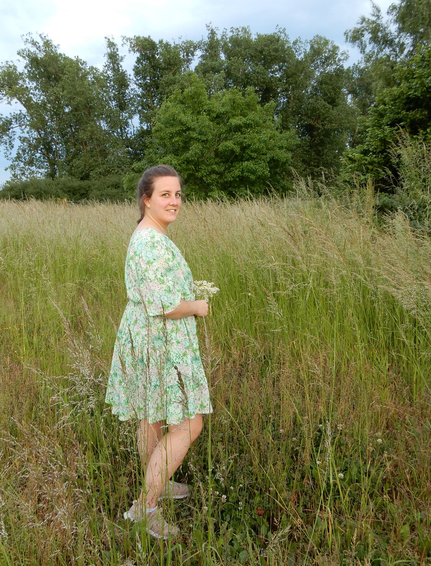 Robe cousue dans la viscose serres