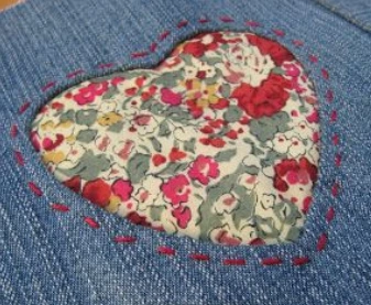 couture coeur en appliqué inversé