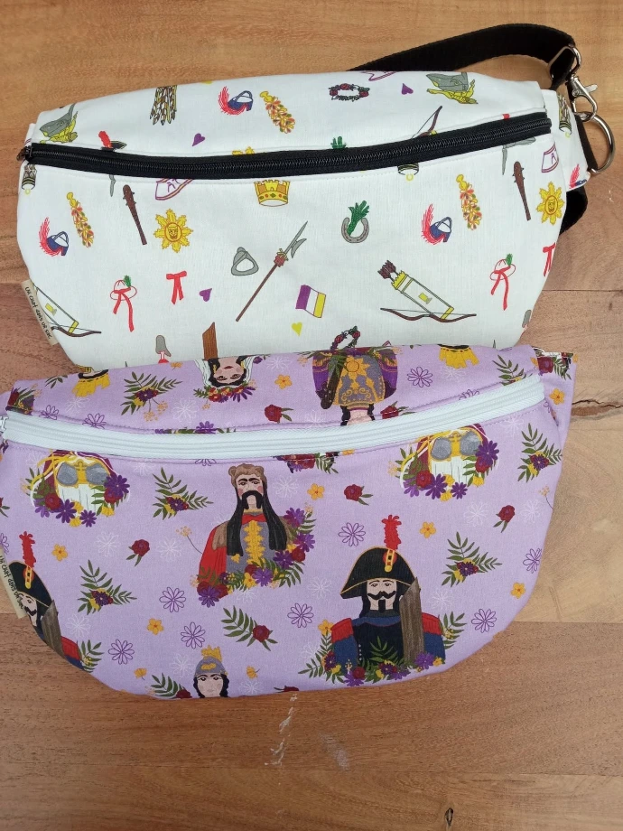Sacs banane cousus par "Un chat dans un sac" sac banane Ducasse d'Ath cousu dans mes tissus Kanojo