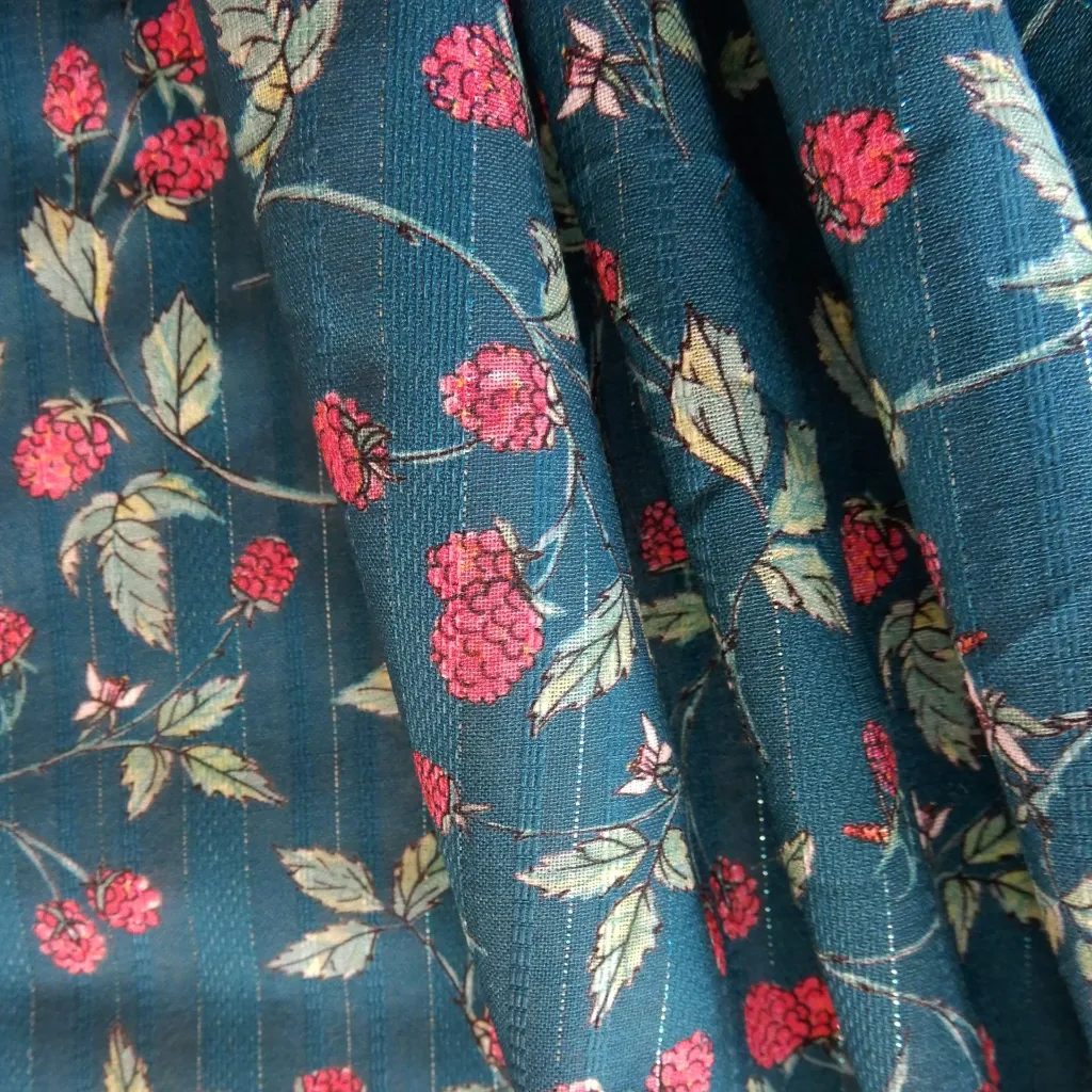 voile lurex framboise 2.webp