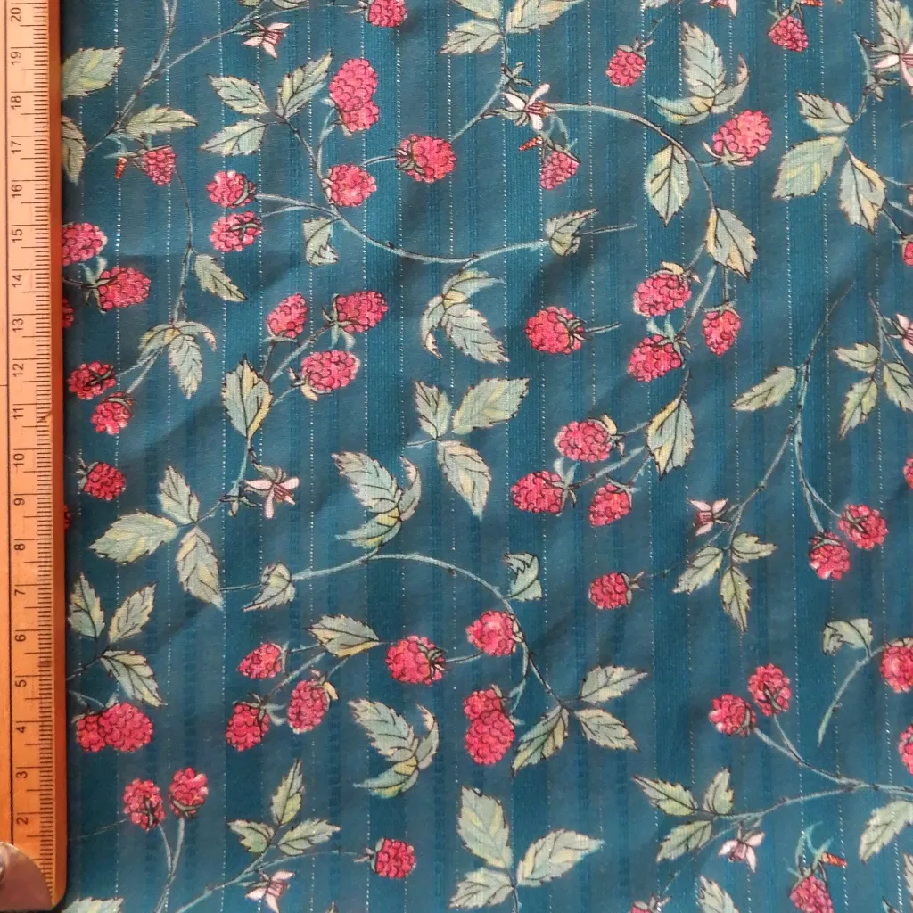 Voile lurex framboise 3.webp