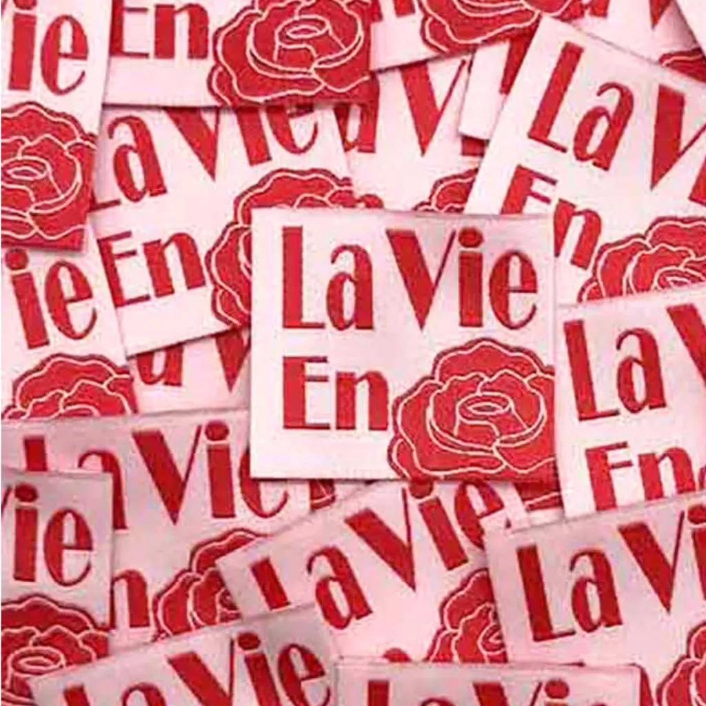 étiquettes la vie en rose.webp