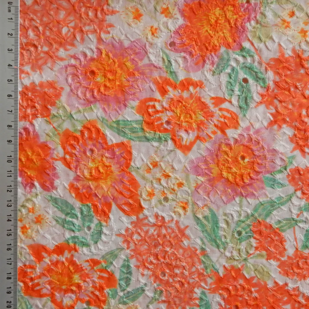 fleurs corail brodé 6.webp