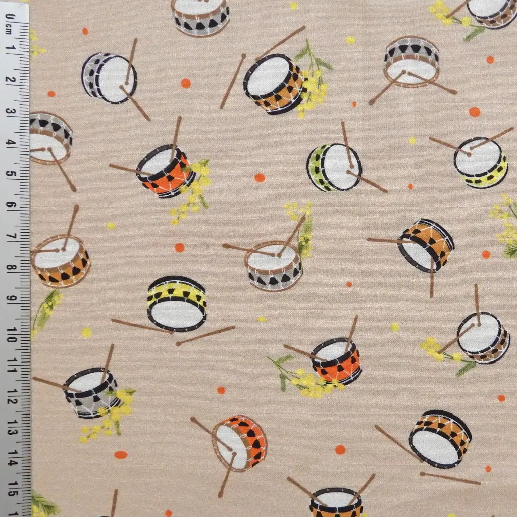 Tambours-beige-folklroe-belge-kanojo-design-5.webp
