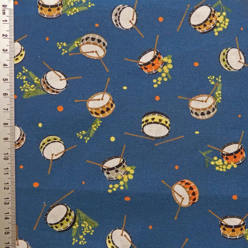 Tambours-bleu-folklore-belge-kanojo-design-5.webp