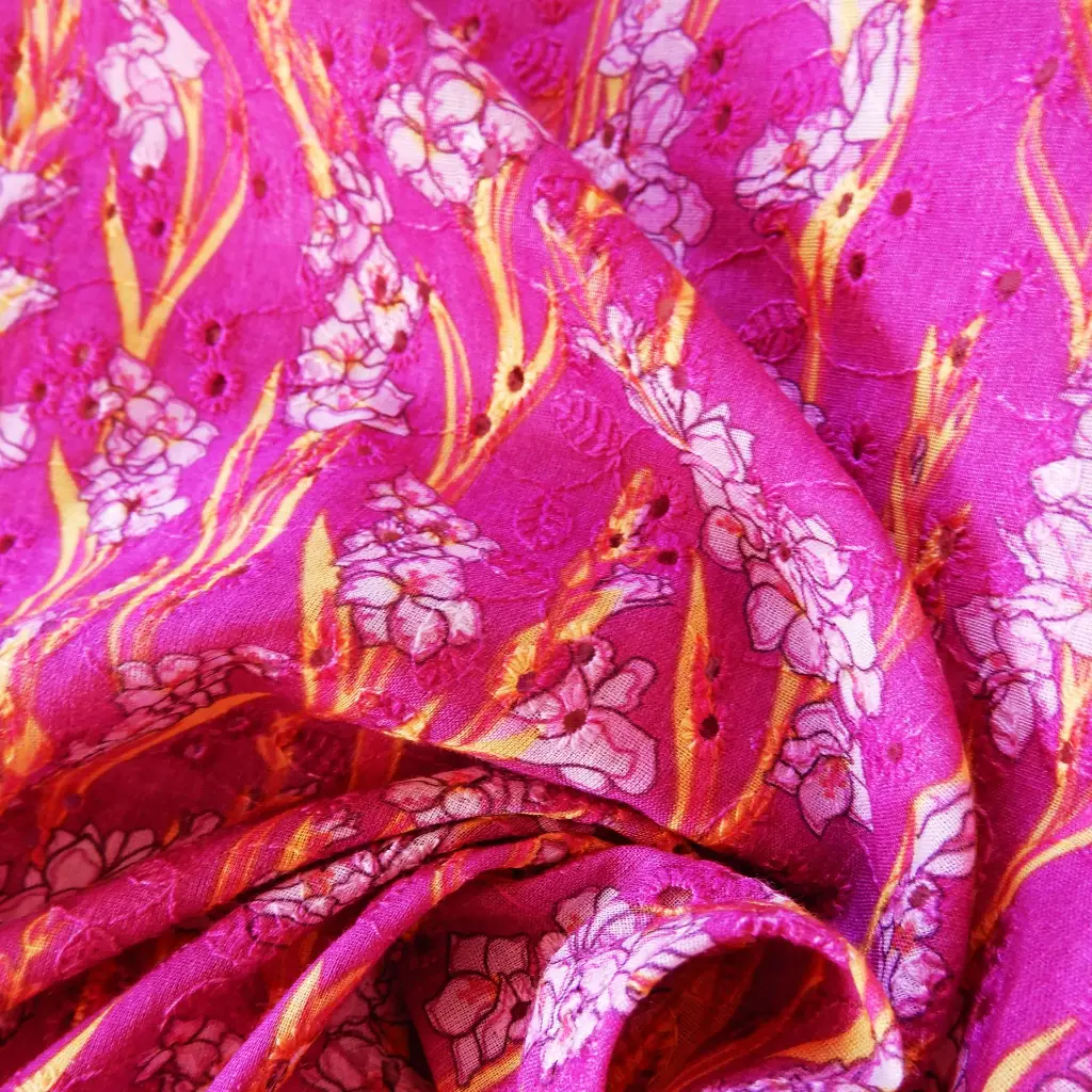 Glaïeuls brodé indien 1.webp