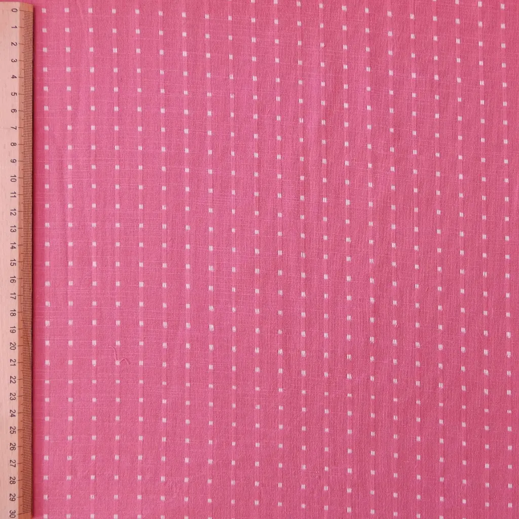 tissu indien butta dobby carreaux tisés roses règle.webp