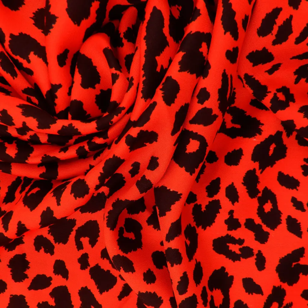 Satin léopard rouge et noir