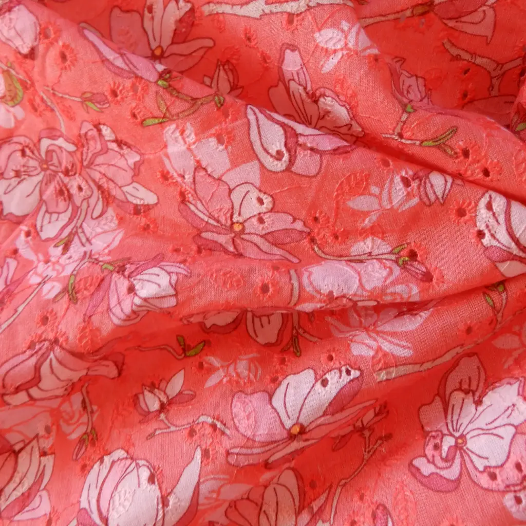 [IND Brodé magnolias] Voile de coton brodé Magnolias