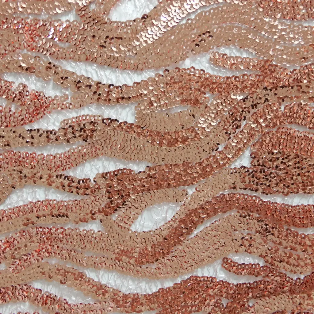 Tulle brodé de sequins roses cuivrés